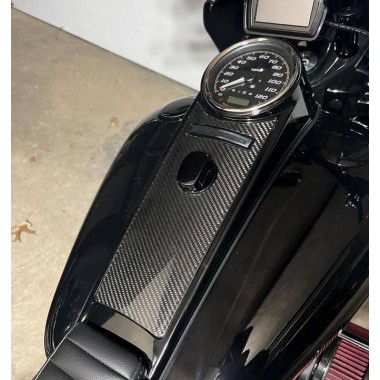 ВСТАВКА для Harley Road King ‘09-‘24 C ВЫРЕЗОМ ПОД ЗАЖИГАНИЕ