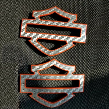 Карбоновые эмблемы на бак Harley 